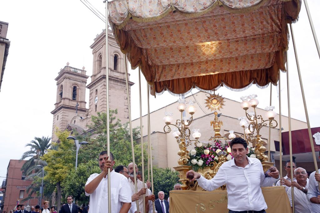  Almàssera celebra el Corpus Christi, dos meses después por dispensa papal por el ´Miracle dels Peixets` 