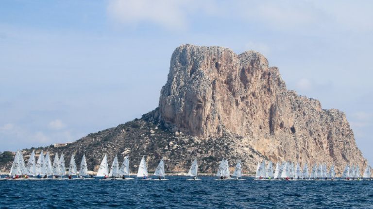 121 regatistas de la Comunitat Valenciana y la Región de Murcia disputarán el Autonómico de Vela Ligera en Calpe