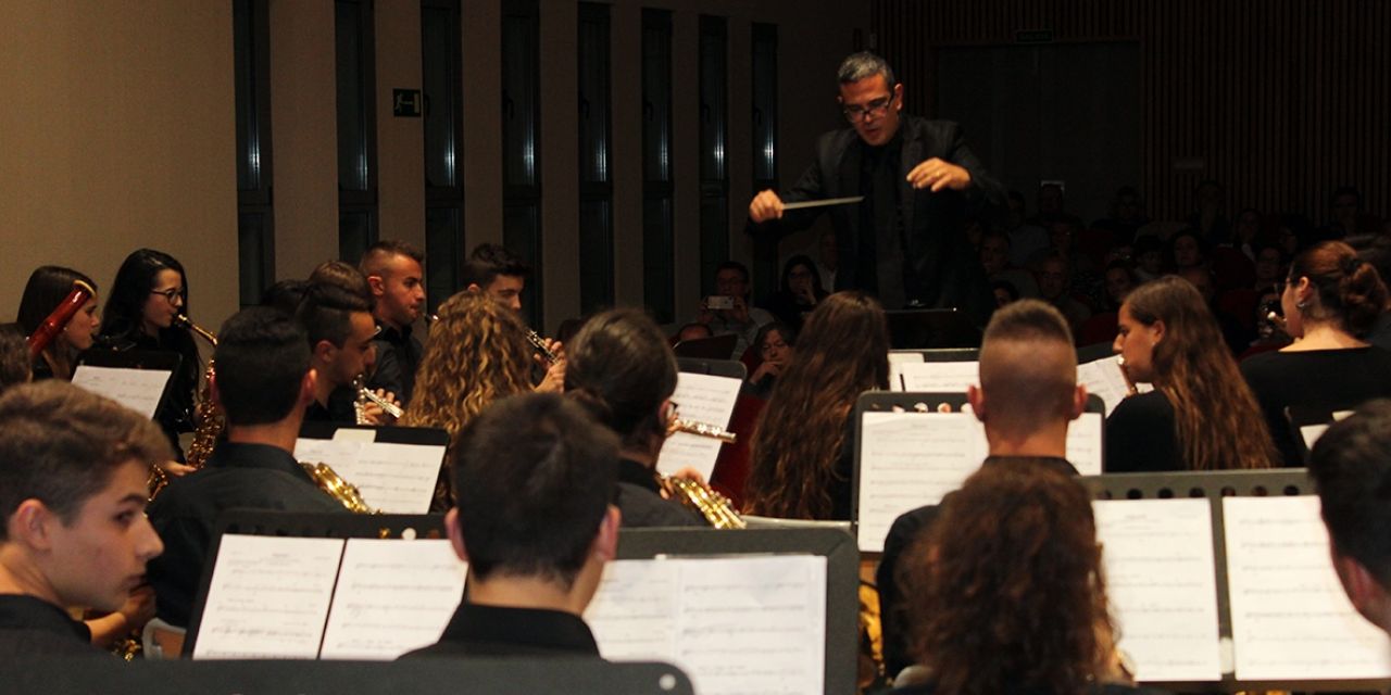  Se inaugura el curso académico del Conservatorio de Llíria con la presencia del compositor Andrés Valero-Castells
