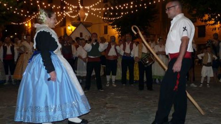 Bocairent celebra a San Agustín con misas, una procesión y cinco noches de danzas tradicionales
