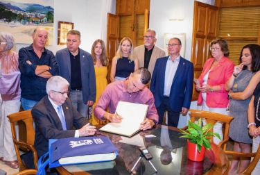 L'Alcúdia de Crespins inaugura el nuevo patio de butacas de la Casa de Cultura que llevará el nombre “Quique Argente” en homenaje póstumo al arquitecto local