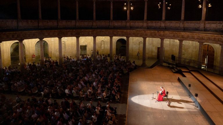 El IX Festival Internacional de la Guitarra de Granada rinde homenaje a la firma Alhambra Guitarras ante más de 1.000 asistentes 