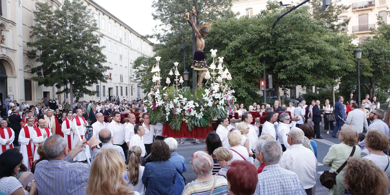  “besapiés” al Cristo de la Fe