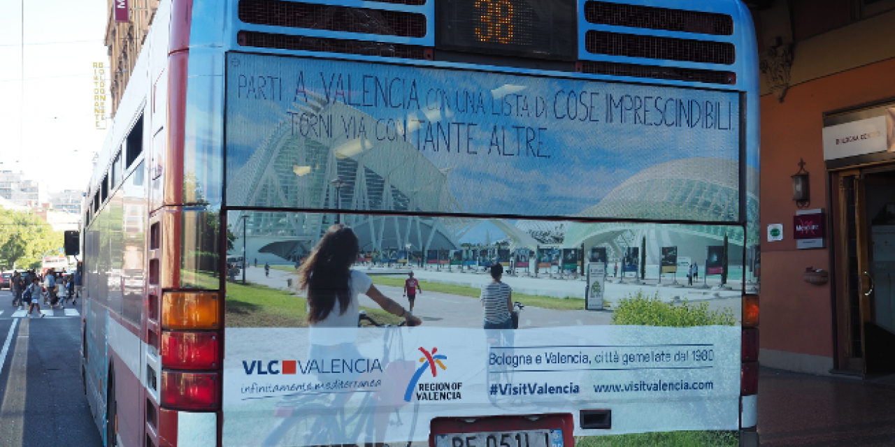  València promociona su oferta turística en 25 autobuses de Bolonia