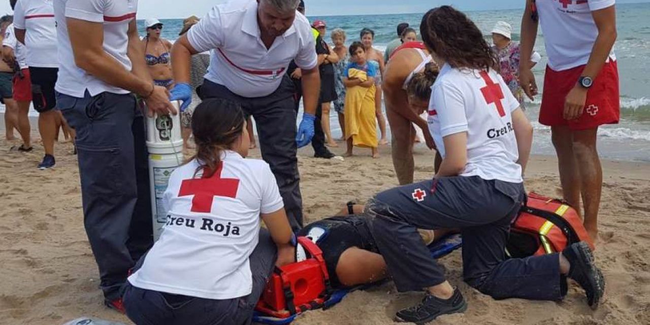 Socorristas de Cruz Roja han efectuado 21.578 asistencias sanitarias en playas de la Comunidad Valenciana