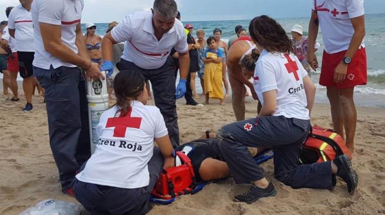 Socorristas de Cruz Roja han efectuado 21.578 asistencias sanitarias en playas de la Comunidad Valenciana