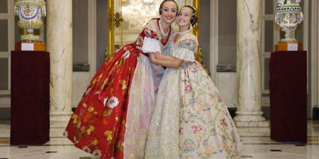  Joan Ribó preside la Proclamación de Rocío Gil y Daniela Gómez como Falleras Mayores de València 2018