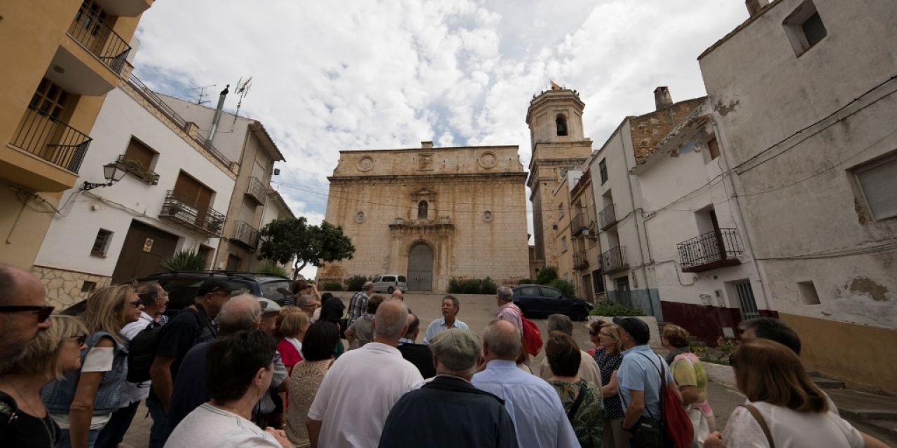  La temporada turística de Castellón se alarga al otoño al llenar hoteles con casi 2.600 personas mayores