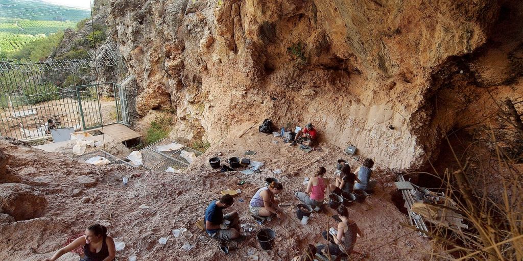  Bolomor, el 30 aniversario del tesoro prehistórico europeo