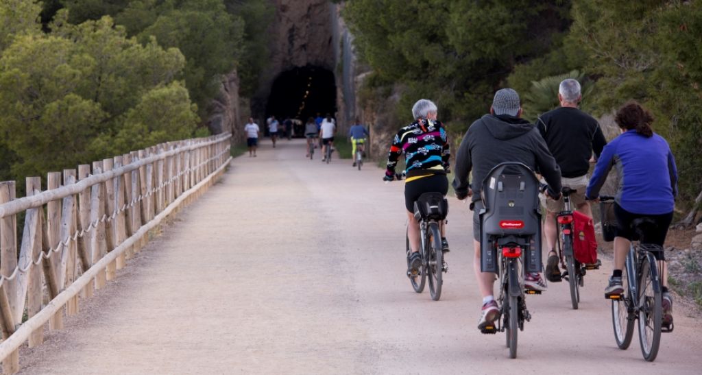  Las vías verdes y la bicicleta  quieren atraer  turismo activo a la provincia de Castellón
