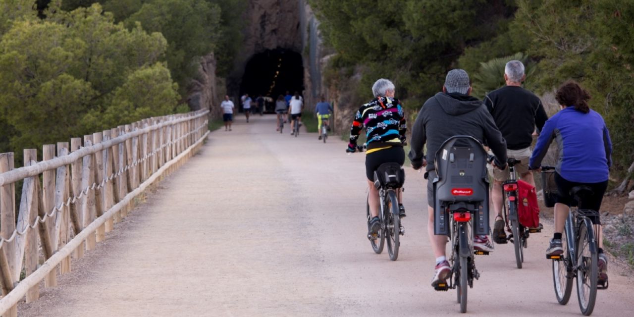  Las vías verdes y la bicicleta  quieren atraer  turismo activo a la provincia de Castellón