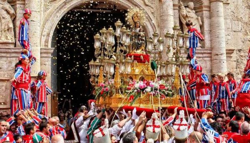  Algemesí celebra su fiesta grande en honor a Nuestra Señora de la Salud
