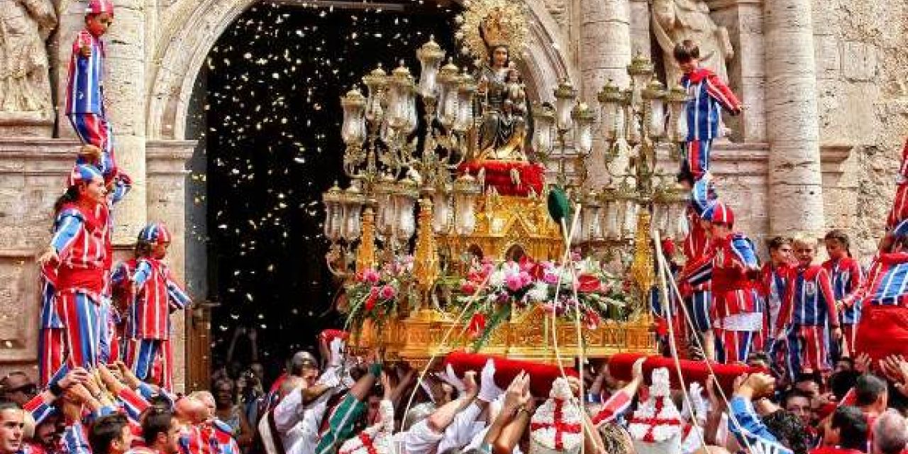  Algemesí celebra su fiesta grande en honor a Nuestra Señora de la Salud