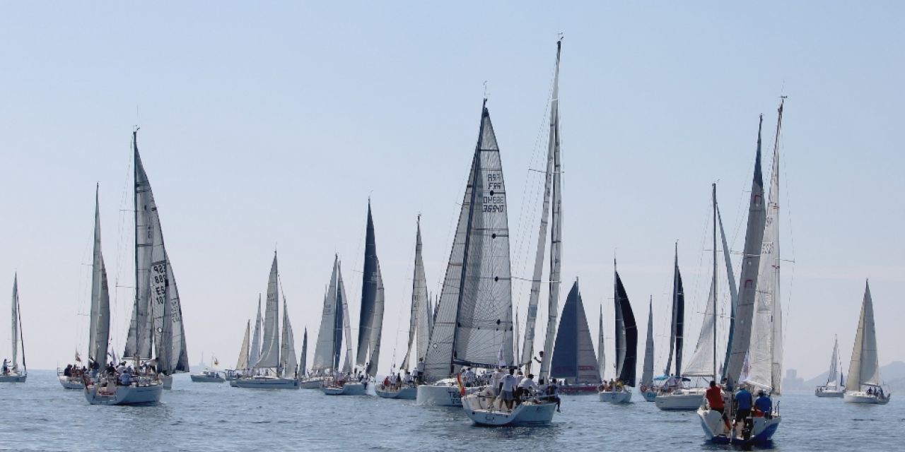  El alicantino Spaniard, en la versión Norte, y el cartagenero El Carmen-Elite Sails, en la Sur, han sido los primeros en tomar la línea de llegada en Cabo de Palos