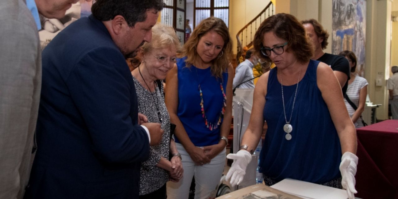  Exposición de una selección de 8.000 fotografías sobre la compositora castellonense Matilde Salvador