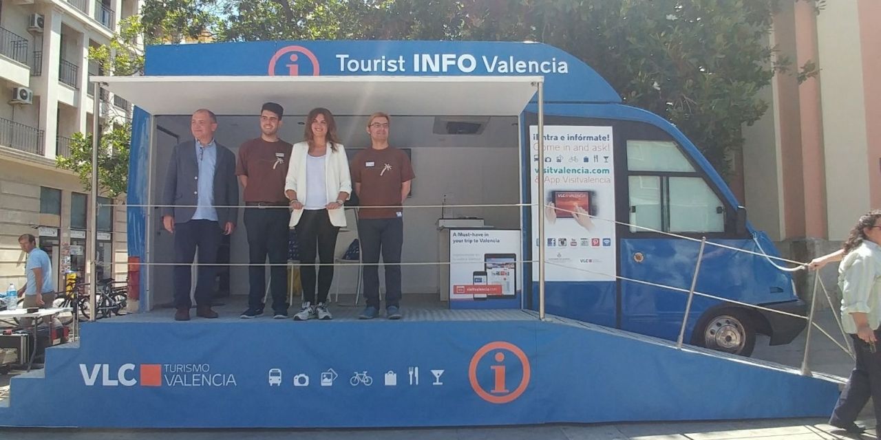  Valencia estrena un Punto Móvil de Información Turística
