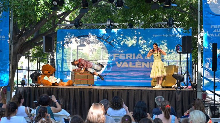 La Gran Nit protagoniza un intenso fin de semana de la Feria de Julio con música, espectáculos para todas las edades y pólvora
