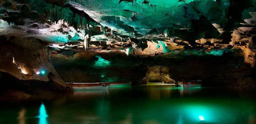  Las Cuevas de San José en la Vall d’Uixó estrenan iluminación