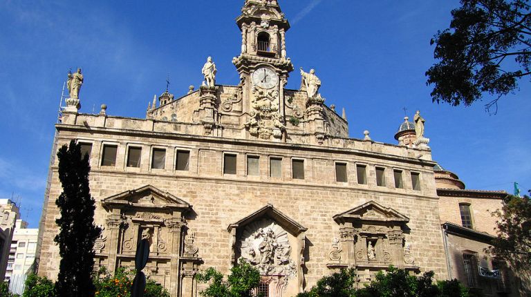 La parroquia de los Santos Juanes de Valencia saca el sábado en procesión la imagen de “Sant Joan del Mercat”
