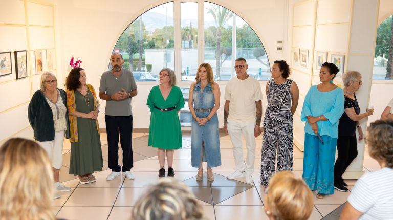 Hasta el 8 de octubre puede visitarse la exposición HuellArts 2026 en la Casa de Cultura de l’Alfàs