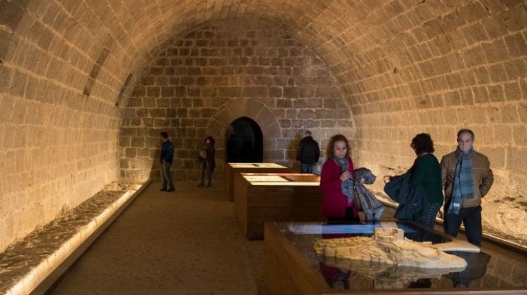 Más de 4.000 turistas disfrutan de las exposiciones del Castillo de Peñíscola durante el puente de Fallas