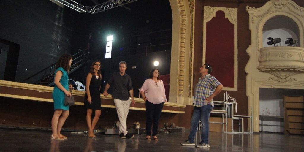  Corbera adecua el escenario del Cine-Teatro Ricardo Cebolla